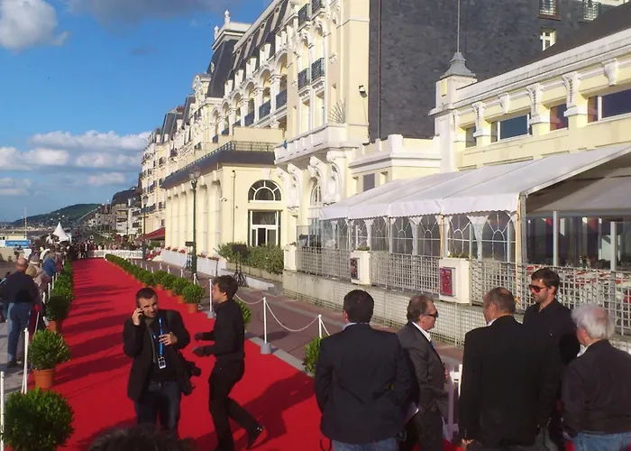 200m De La Piscine Wifi T2 41m2 4 Pers 1 Refait à Neuf Hypercentre *