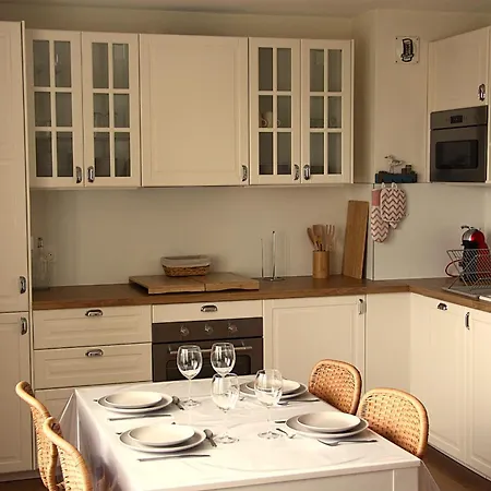 Appartement 200m De La Piscine Wifi T2 41m2 4 Pers 1 Refait A Neuf Hypercentre